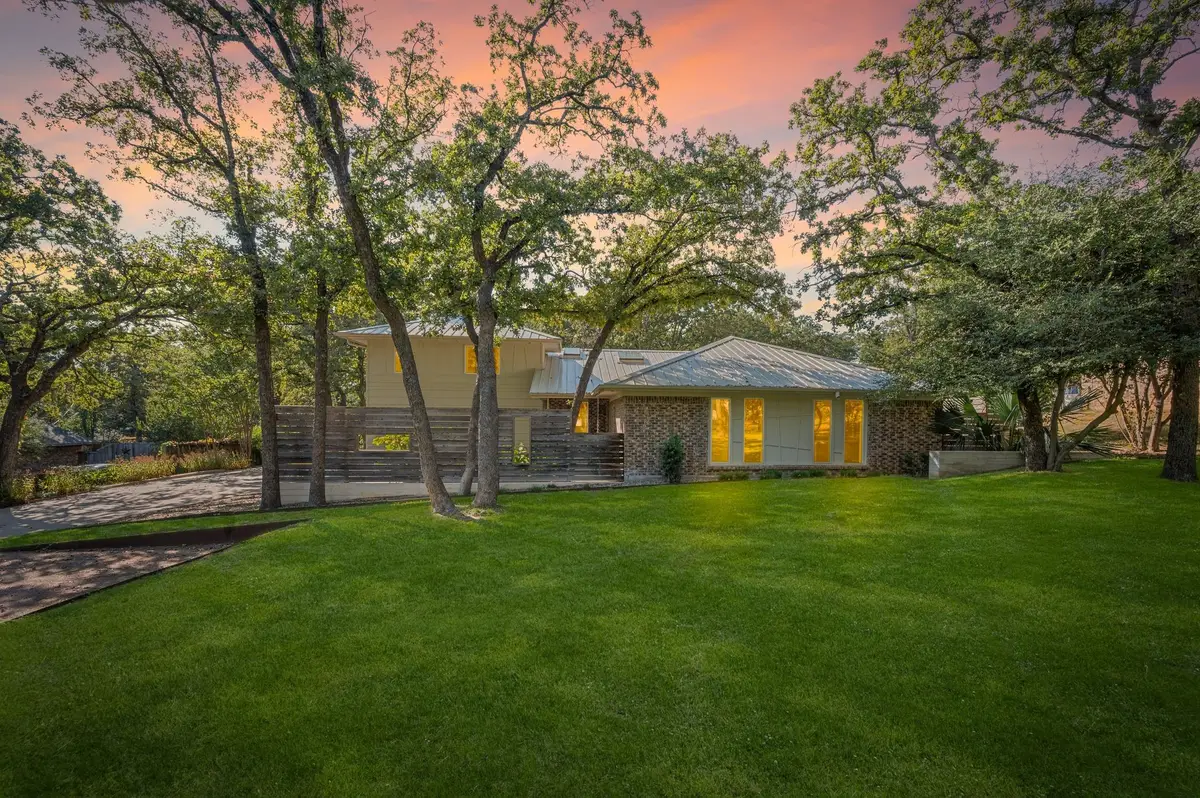 3828 Kelsey Court, Grapevine, TX 76051 - Image #1