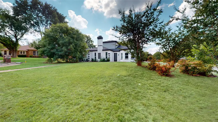 1718 Beaver Creek Circle, Duncanville, TX 75137 - Image #2