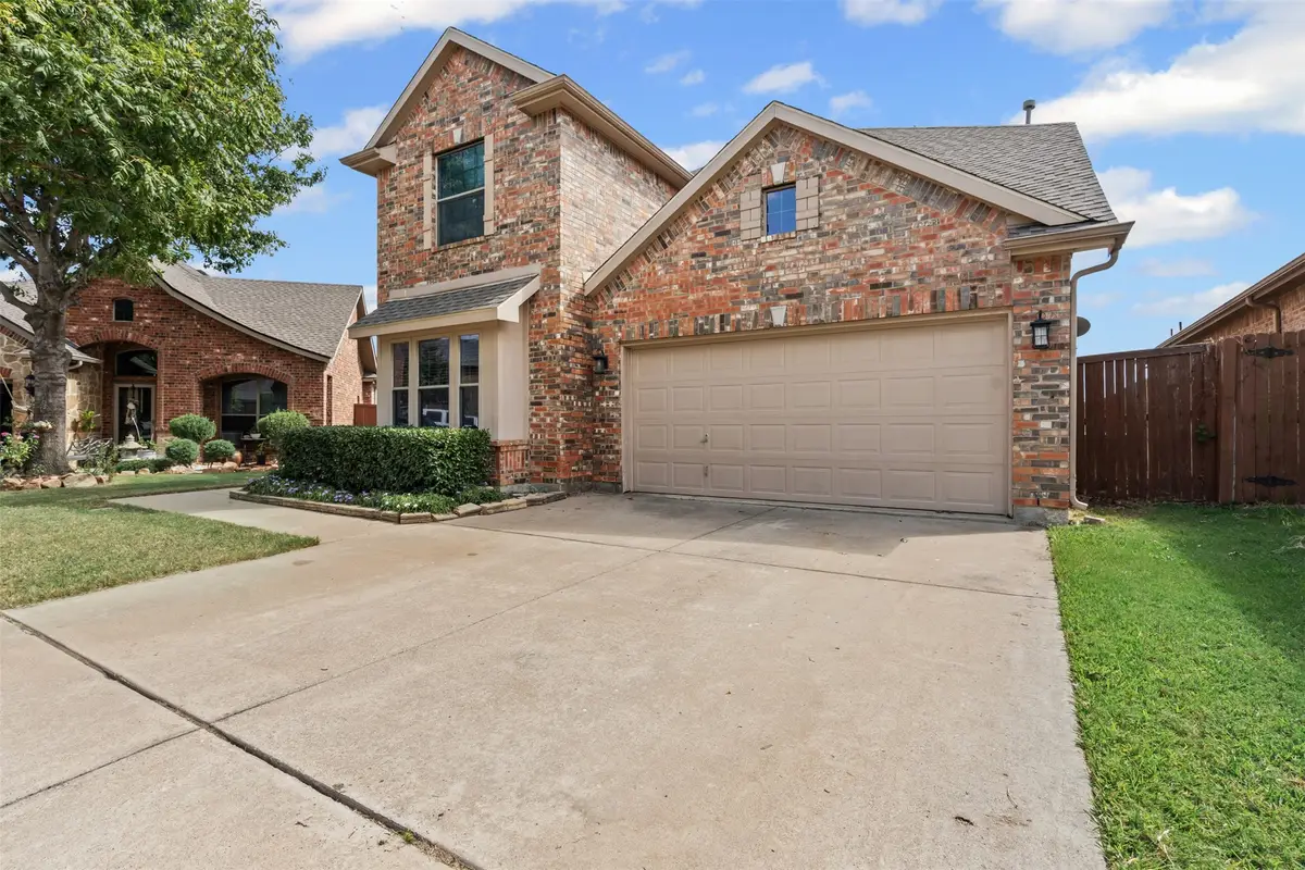 784 Red Elm Lane, Fort Worth, TX 76131 - Image #1
