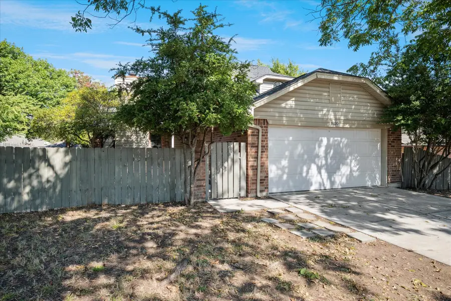 1020 W Hills Terrace, Saginaw, TX 76179 - Image #2