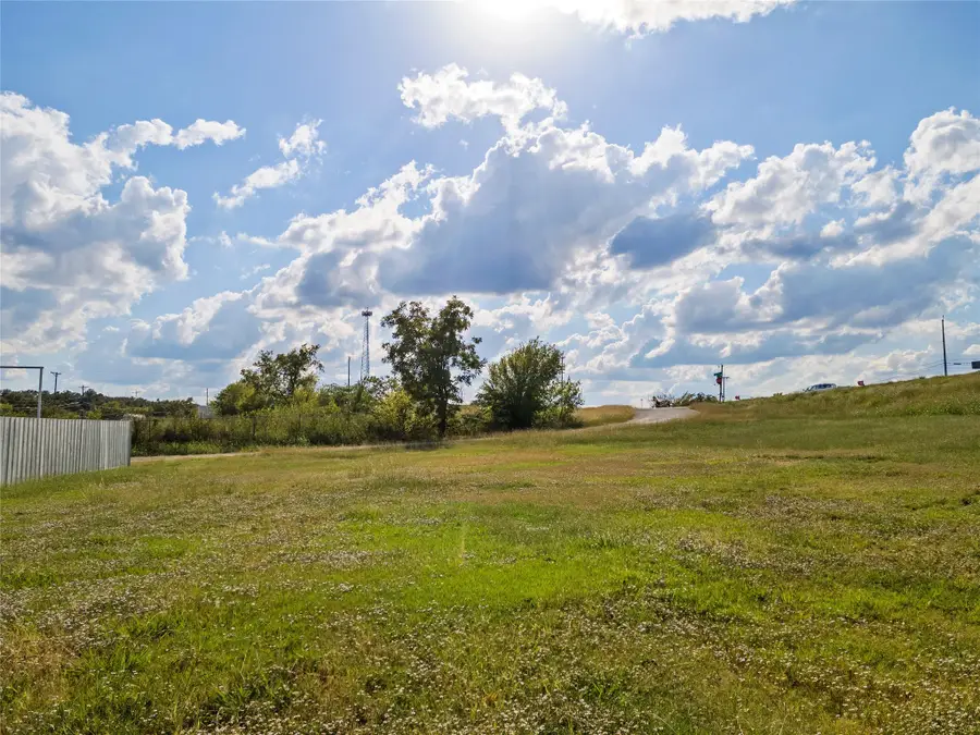 403 Barker Street, Bowie, TX 76230 - Image #2