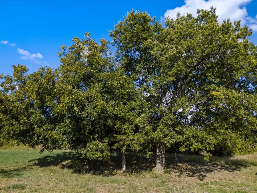 403 Barker Street, Bowie, TX 76230 - Image #3