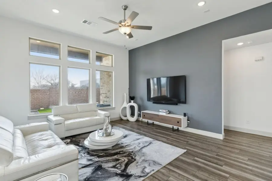 110 Keane Court, Mansfield, TX 76063 - Image #3