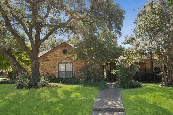 3718 Thornhill Way, Rowlett, TX 75088