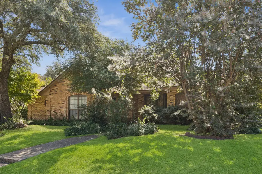 3718 Thornhill Way, Rowlett, TX 75088 - Image #3