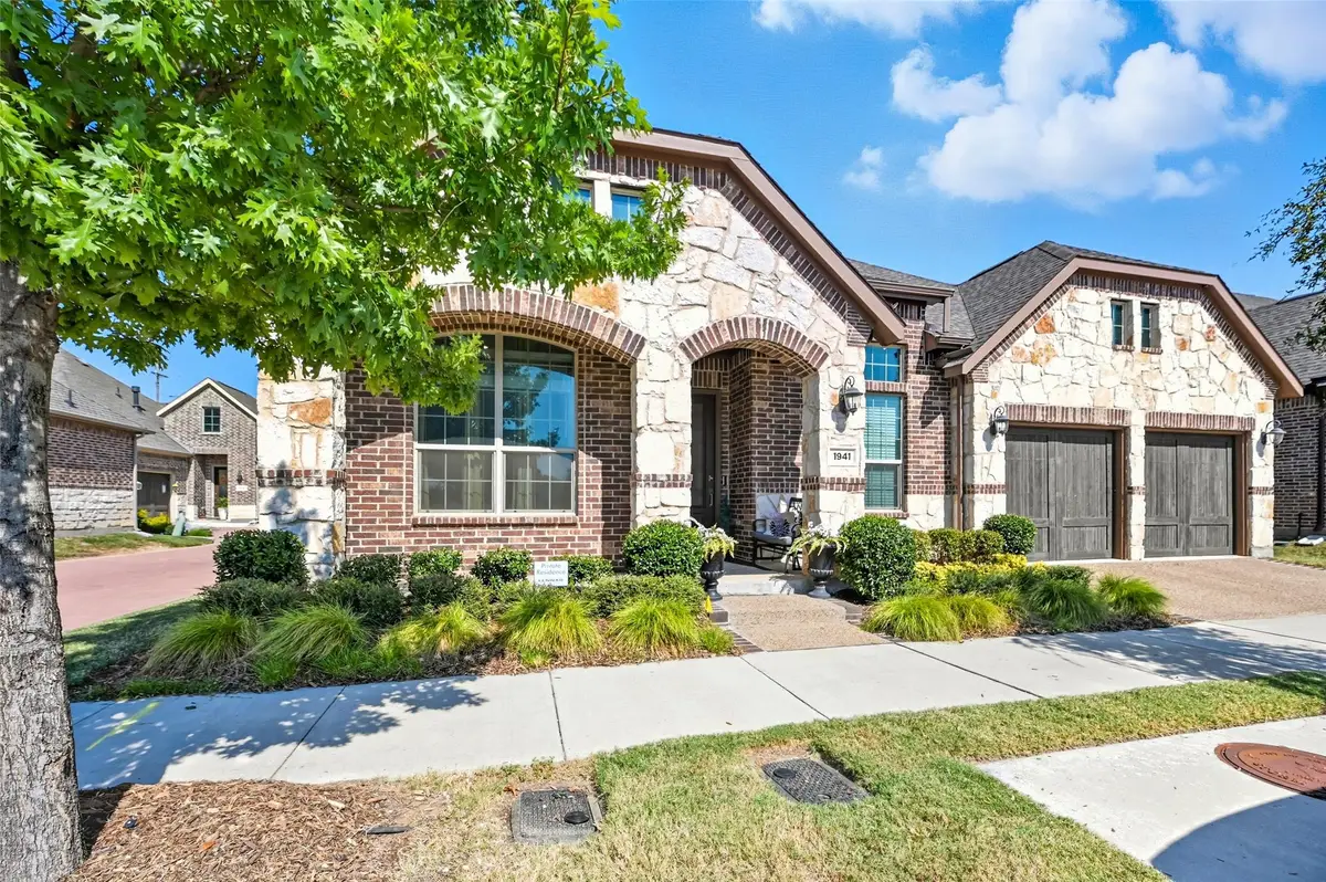 1941 Spotted Fawn Drive, Arlington, TX 76005 - Image #1