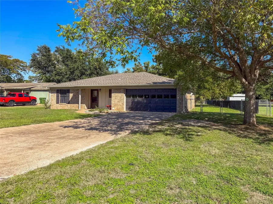 3809 Winding Way, Granbury, TX 76049 - Image #3