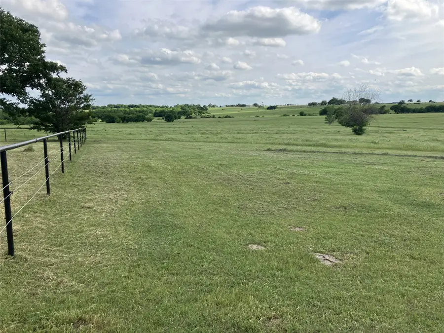 1332 County Road 423, Muenster, TX 76252 - Image #2