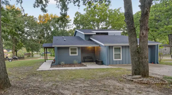 128 Armada Loop, Payne Springs, TX 75156