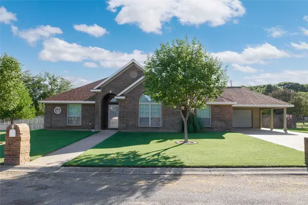 104 Bunker Hill Street, Comanche, TX 76442