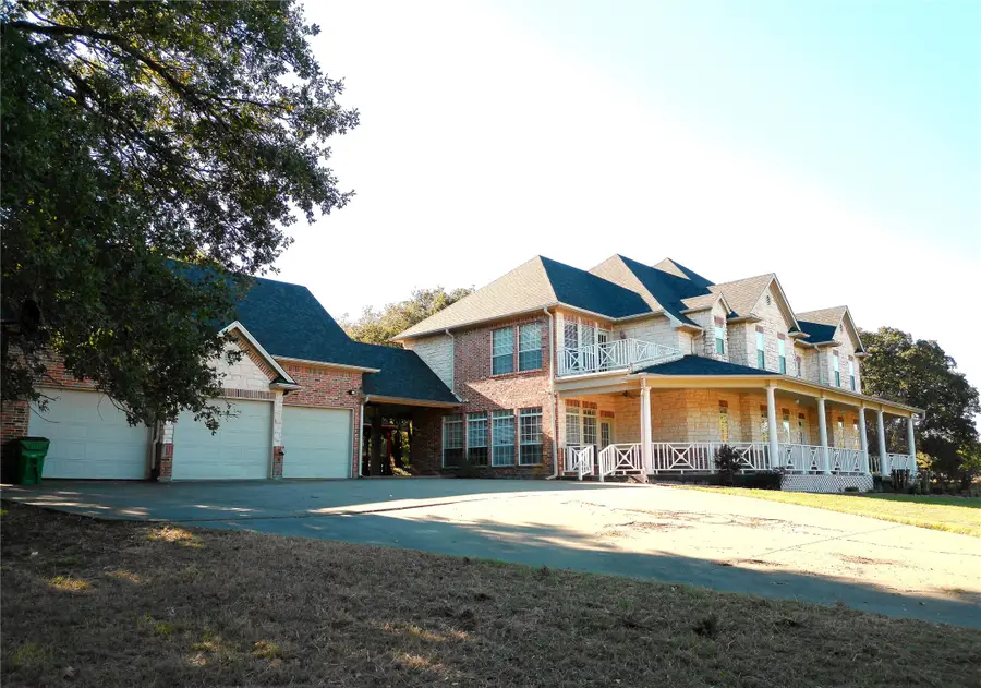 433 E Jess Hinton Road, Seven Points, TX 75143 - Image #2