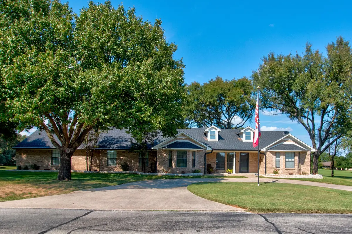 101 Wasco Cove, Gainesville, TX 76240 - Image #1