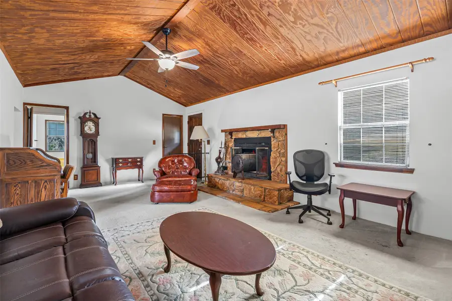 3667 Oak Circle, Weatherford, TX 76088 - Image #3