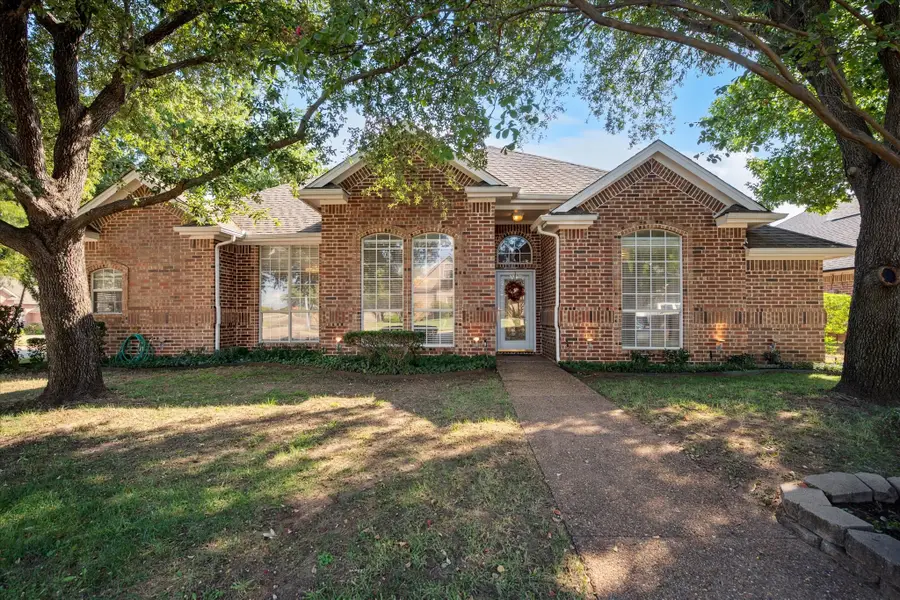 6112 Club House Drive, North Richland Hills, TX 76148 - Image #2
