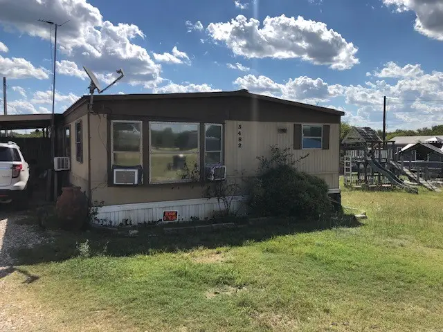 5482 Sunmeadow Circle, Granbury, TX 76049 - Image #3