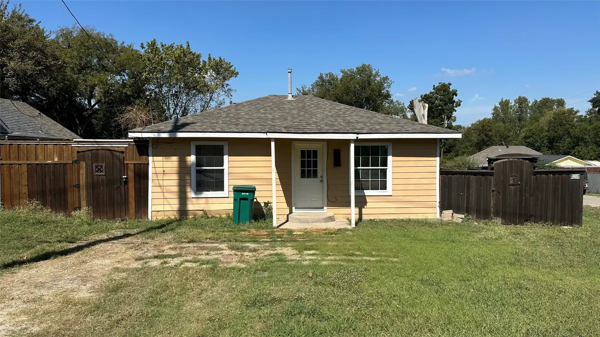 315 Johnson Street, Wilmer, TX 75172 - Image #1