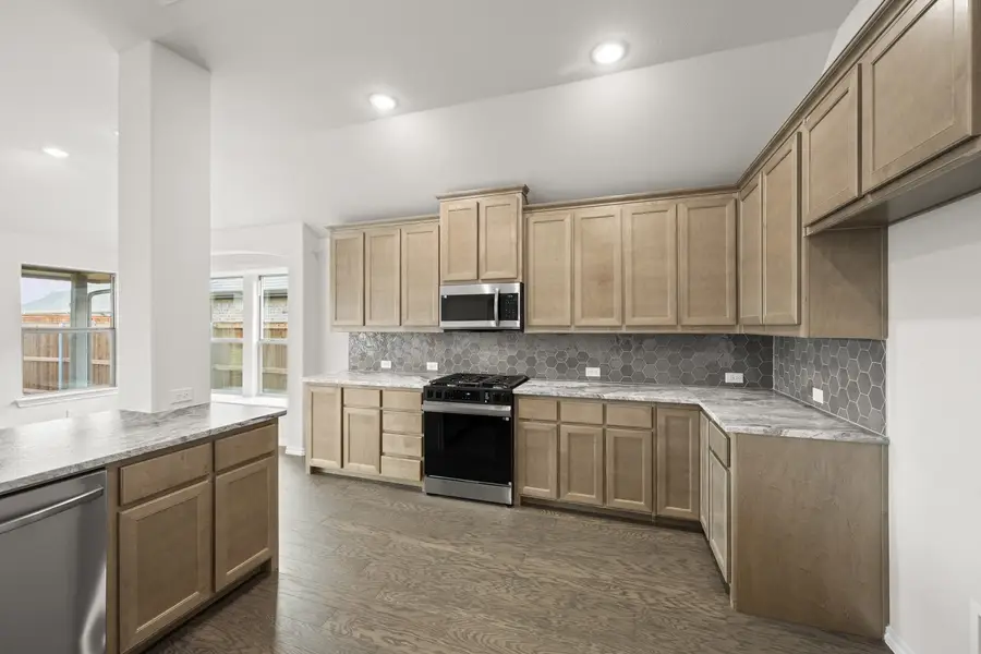 7716 Oakmeade Street, Joshua, TX 76058 - Image #2