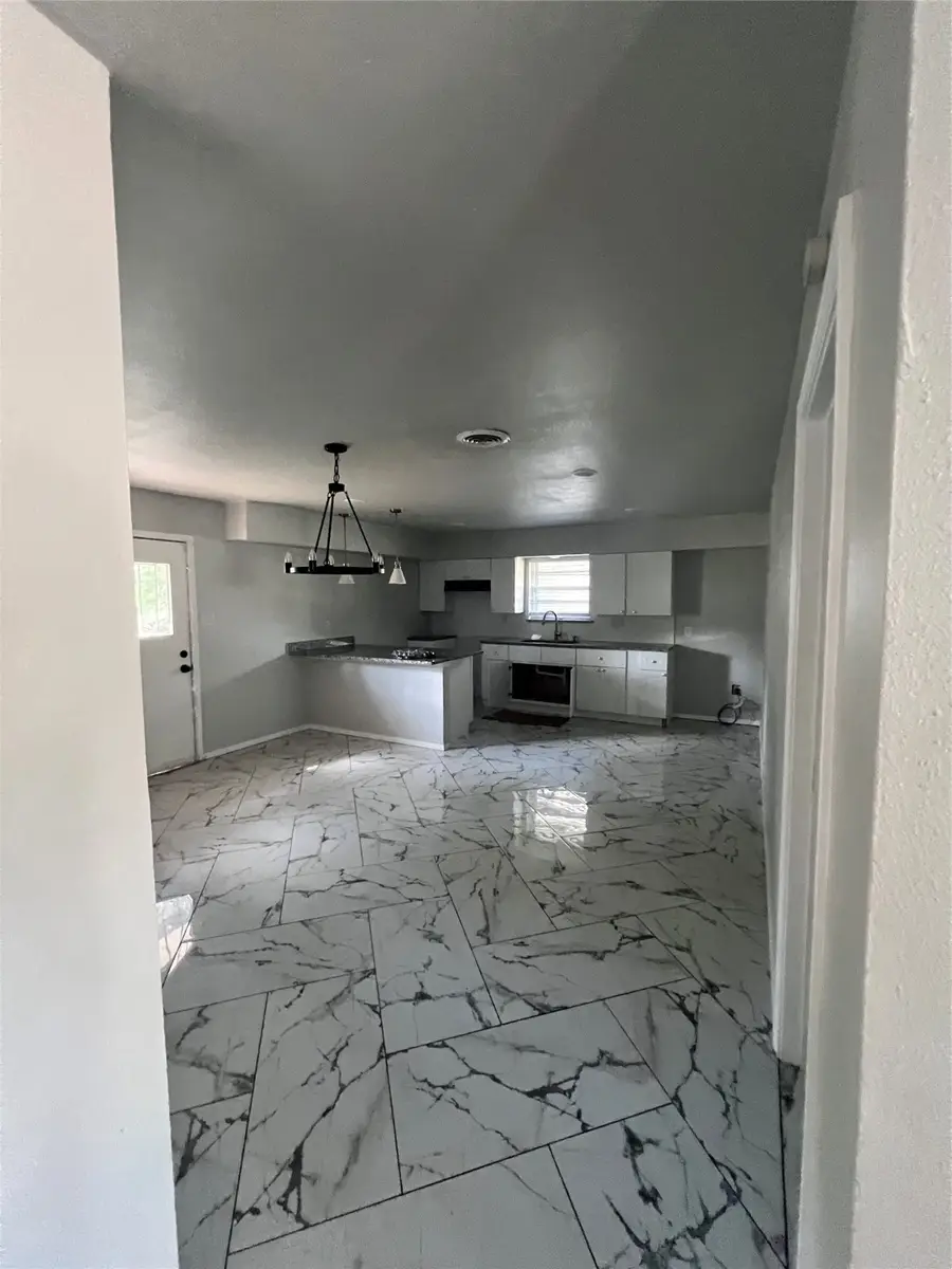 665 Cedarcliff Drive, Dallas, TX 75217 - Image #3