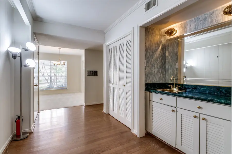 5833 Copperwood Lane #1131, Dallas, TX 75248 - Image #3