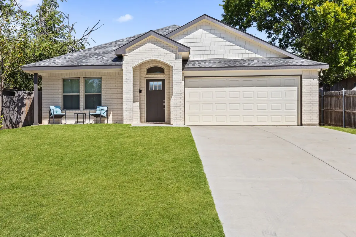 5520 Curzon Avenue, Fort Worth, TX 76107 - Image #1