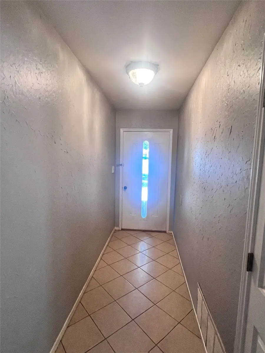 1321 Fairway Drive, Graham, TX 76450 - Image #2