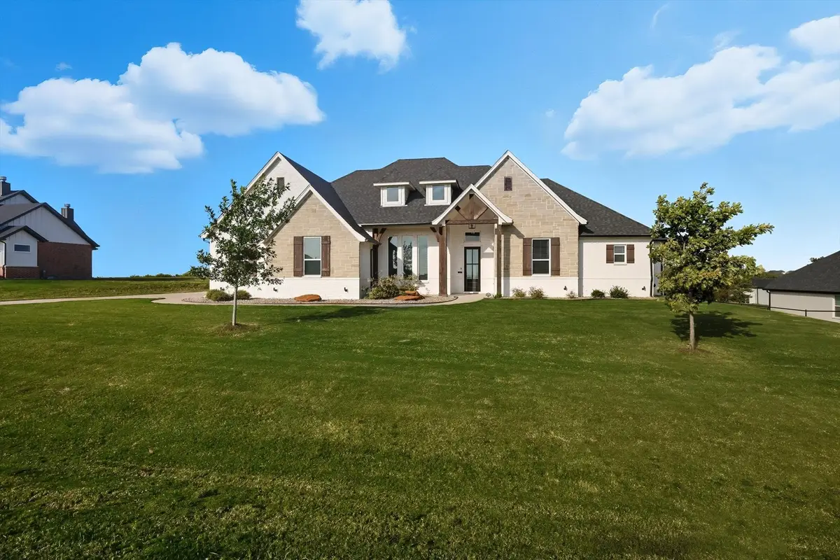 459 Red Bird Drive, Springtown, TX 76082 - Image #1