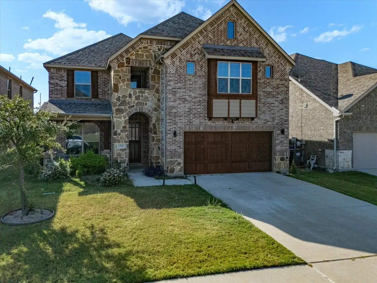 1924 Sunny Side Drive, Little Elm, TX 75068 - Image #1
