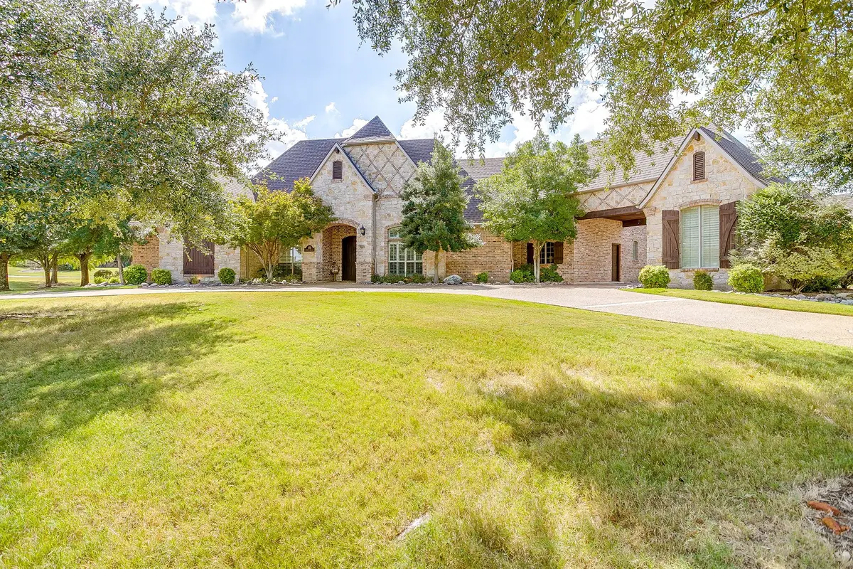 155 Country Vista Circle, Burleson, TX 76028 - Image #1