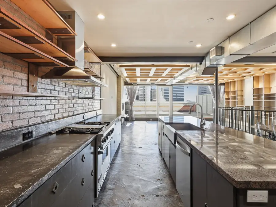 511 N Akard Street #1505, Dallas, TX 75201 - Image #2