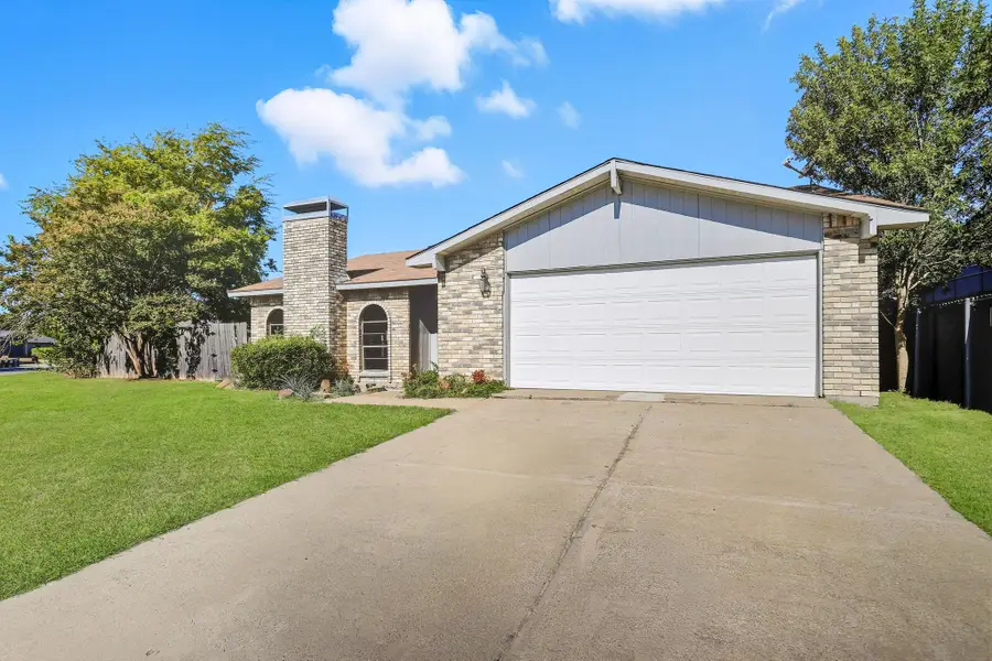 7612 Nutwood Place, Fort Worth, TX 76133 - Image #2