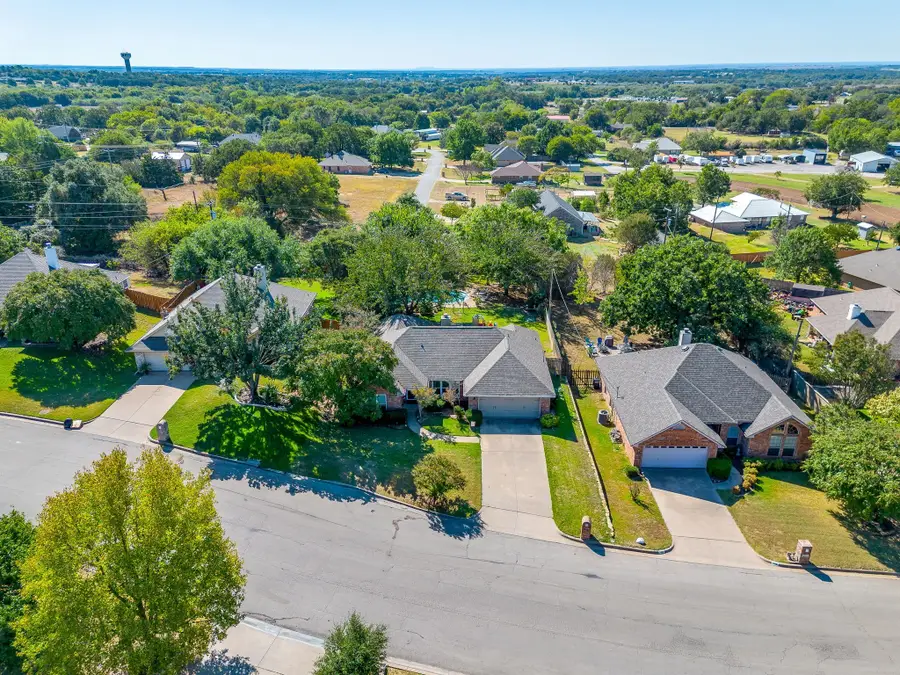 1413 Westwood Drive, Weatherford, TX 76086 - Image #2