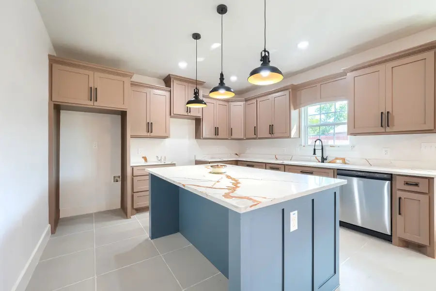 3322 Collins Boulevard, Garland, TX 75044 - Image #2