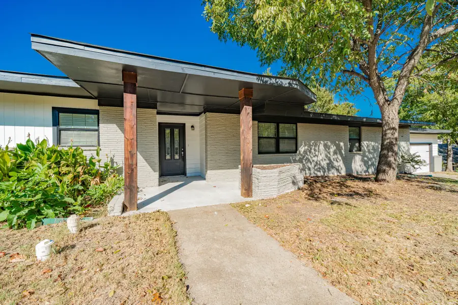 805 9th Street, Grand Prairie, TX 75050 - Image #2