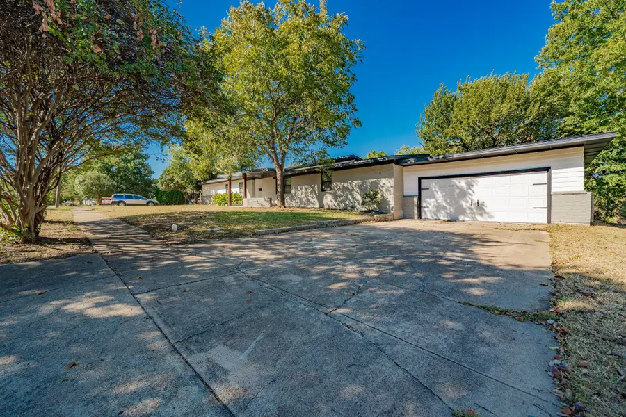 805 9th Street, Grand Prairie, TX 75050 - Image #3