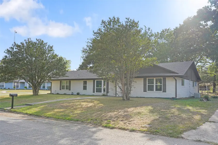 3011 Tanglewood Drive, Commerce, TX 75428 - Image #3