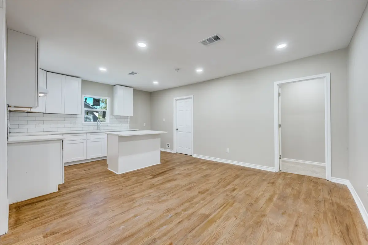 609 W Owing Street, Denison, TX 75020 - Image #1