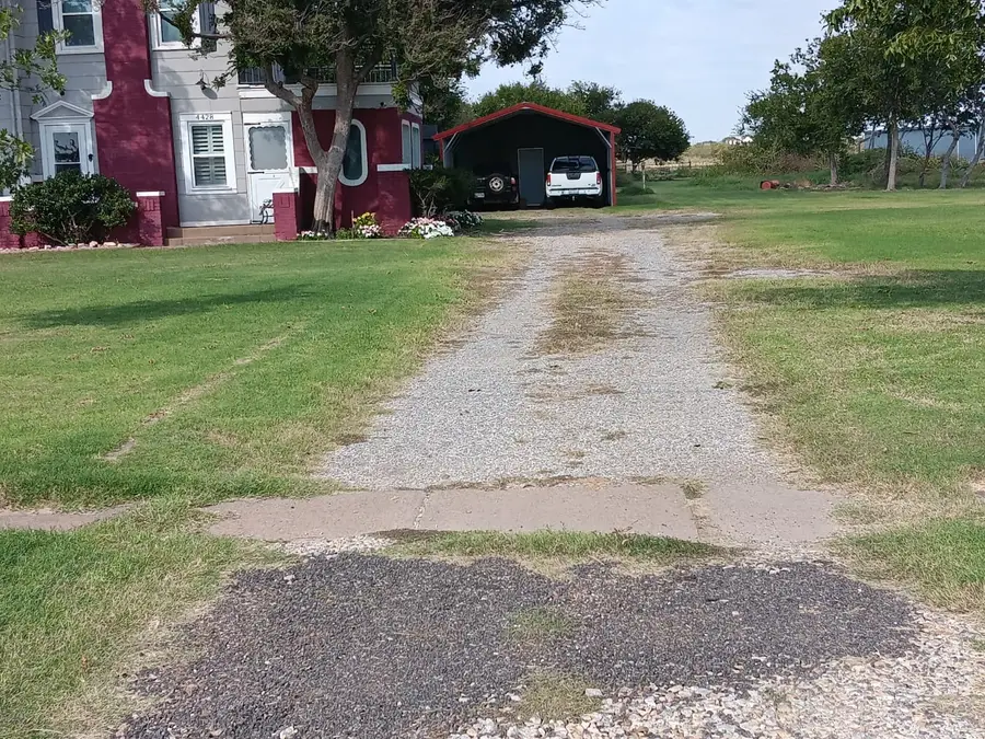 4428 Business Highway 287j, Iowa Park, TX 76367 - Image #3