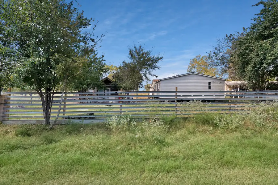 1136 Green Tree Acres Road, Kemp, TX 75143 - Image #2