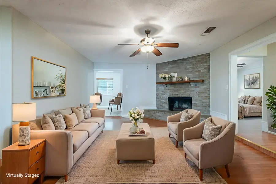 1011 John Reagan Street, Benbrook, TX 76126 - Image #2