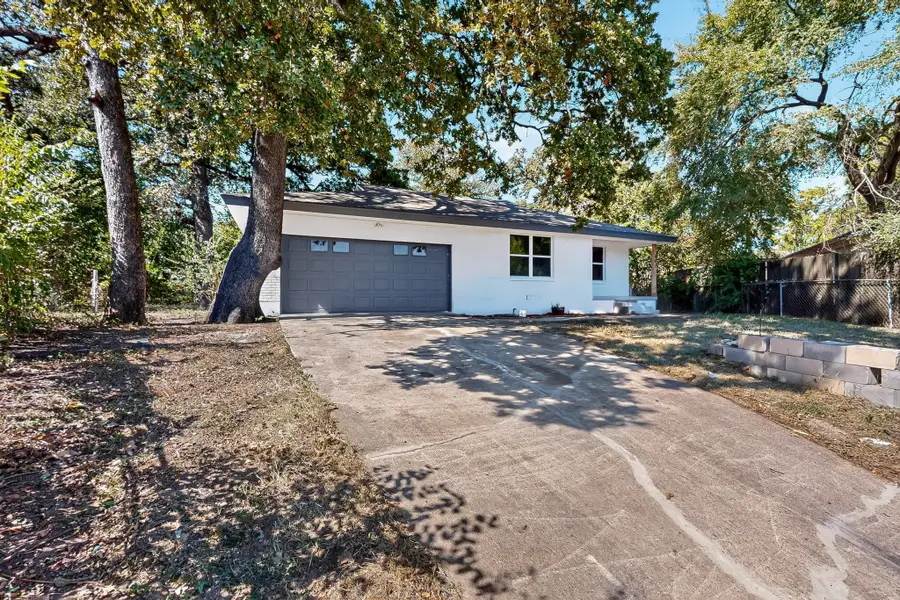 671 Cedarcliff Drive, Dallas, TX 75217 - Image #2