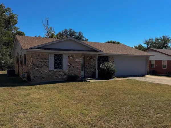 1413 Phillips Street, Cleburne, TX 76033