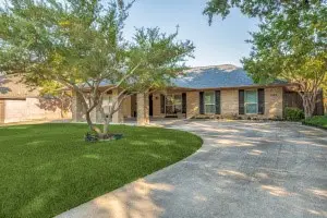 2719 N Surrey Drive, Carrollton, TX 75006 - Image #3