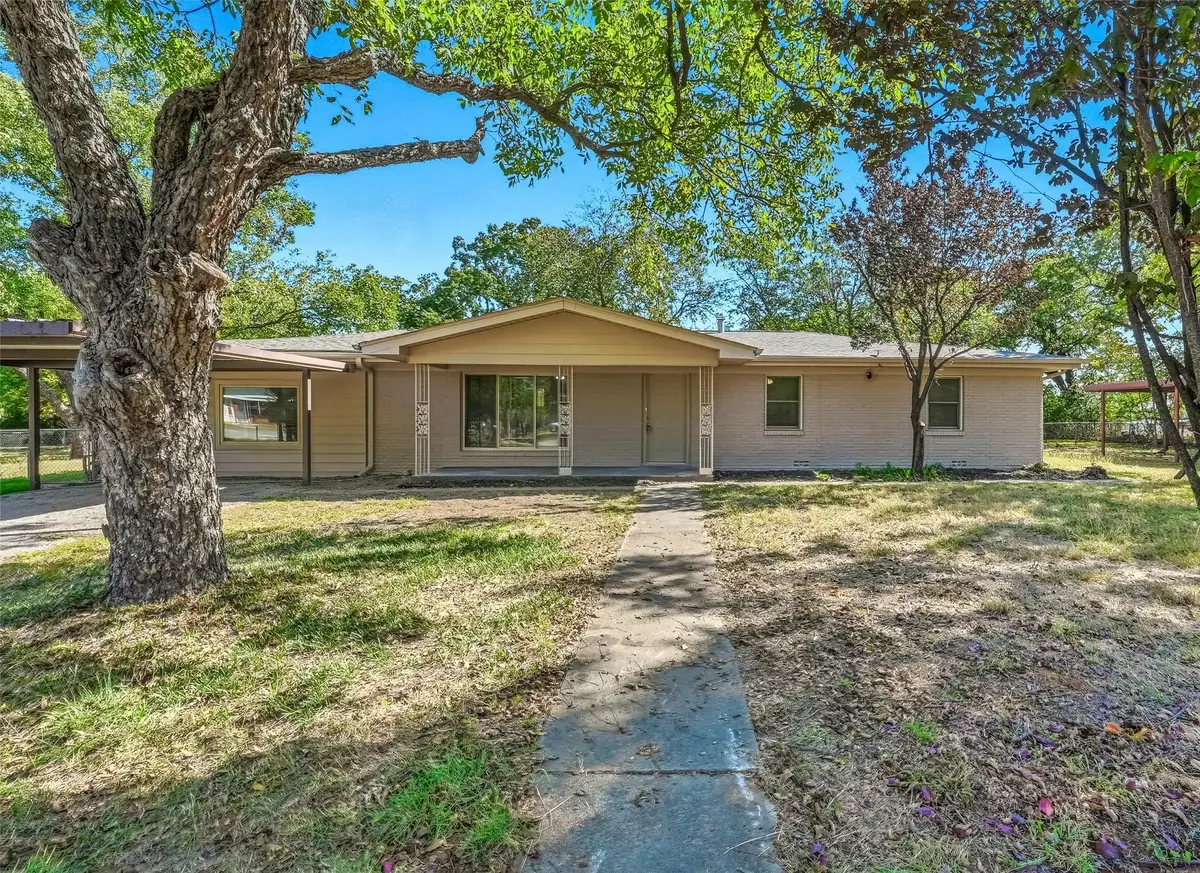 302 Grace Street, Bridgeport, TX 76426 - Image #1