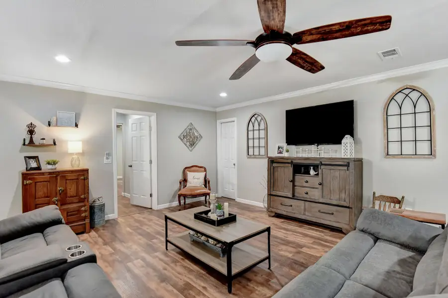 2199 Hawkins Road, Whitesboro, TX 76273 - Image #3