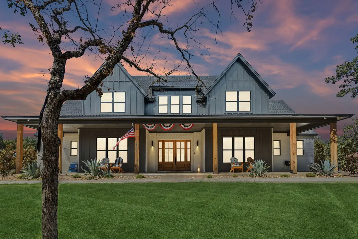 716 S Sugartree Drive, Lipan, TX 76462 - Image #1