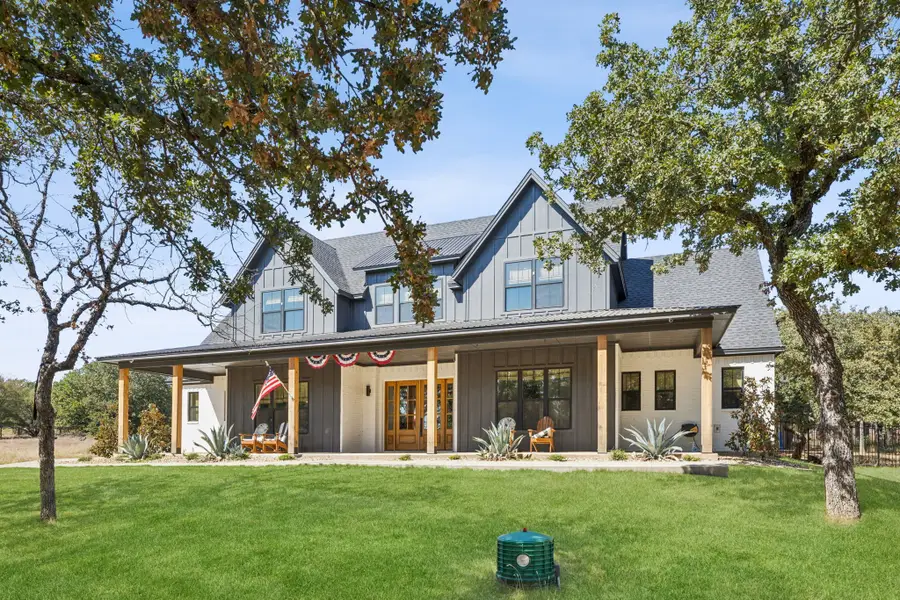 716 S Sugartree Drive, Lipan, TX 76462 - Image #2