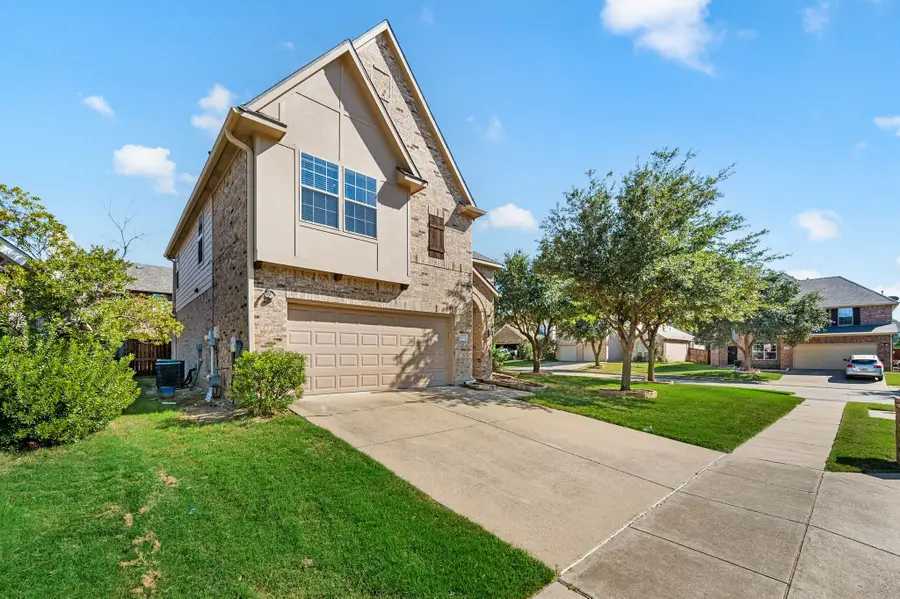 10300 Stoneside Trail, Fort Worth, TX 76244 - Image #2