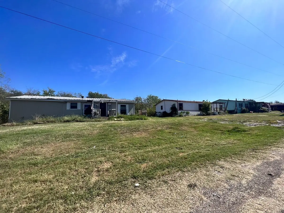 611 E Broadmore Avenue, Wills Point, TX 75169 - #1