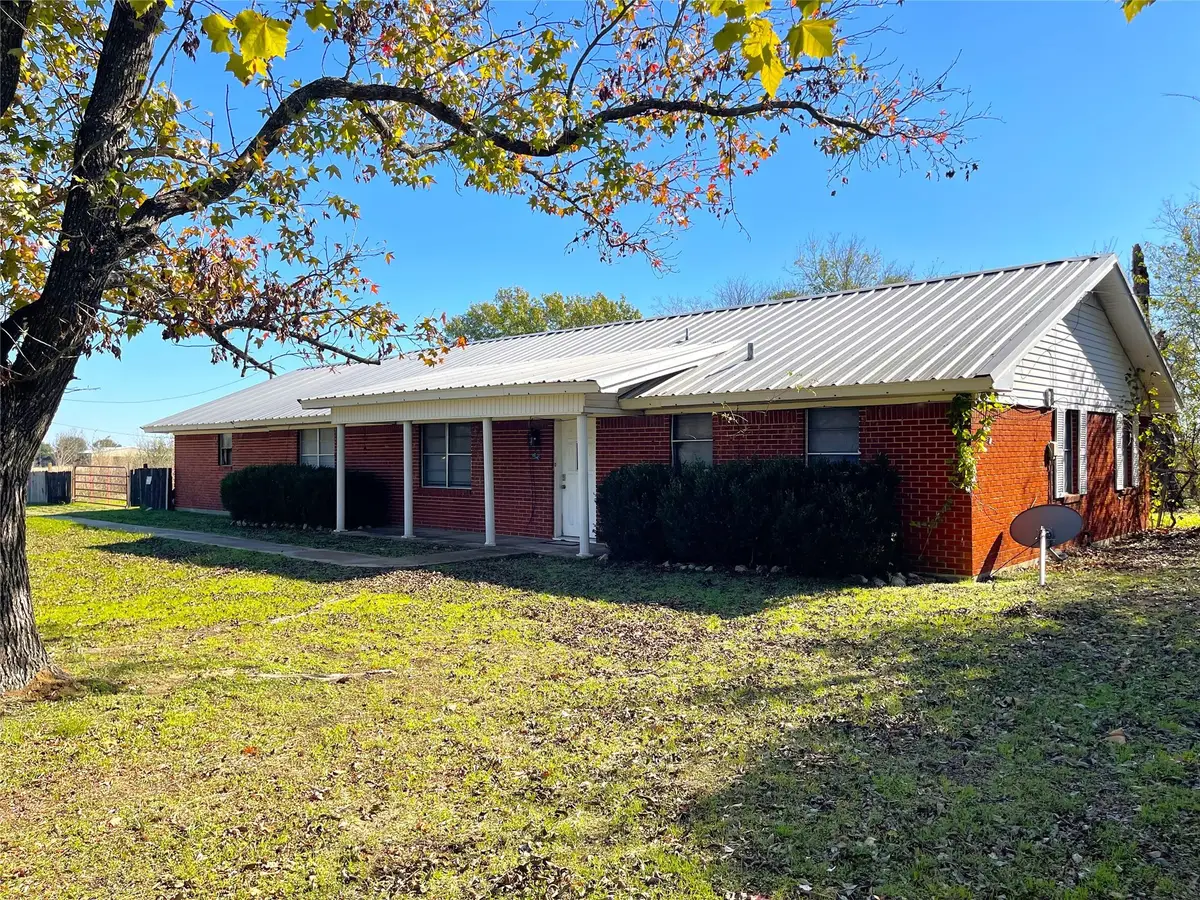 812 N Tyus Street, Groesbeck, TX 76642 - Image #1