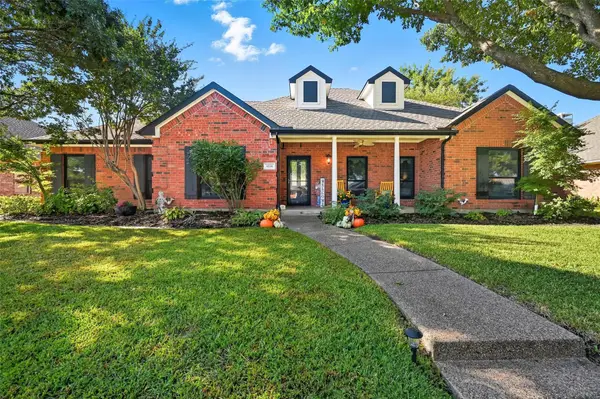 4514 Lake Hill Drive, Rowlett, TX 75089